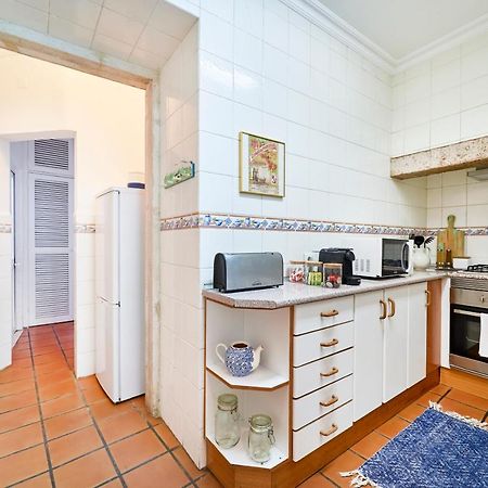 Spacious Bairro Alto Apartment With Courtyard, By Timecooler Lisboa Dış mekan fotoğraf