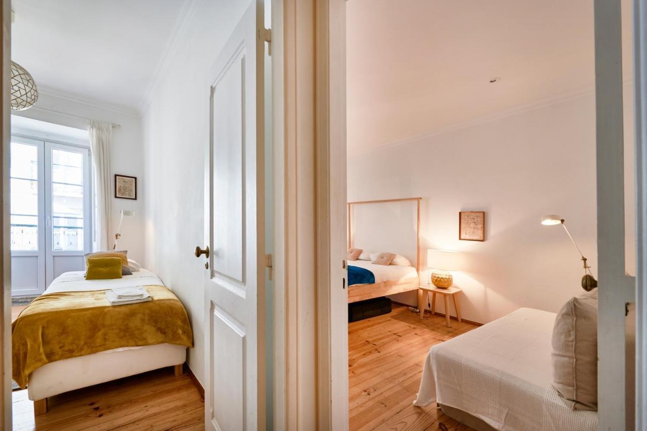 Spacious Bairro Alto Apartment With Courtyard, By Timecooler Lisboa Dış mekan fotoğraf