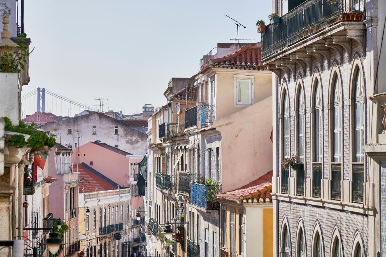 Spacious Bairro Alto Apartment With Courtyard, By Timecooler Lisboa Dış mekan fotoğraf