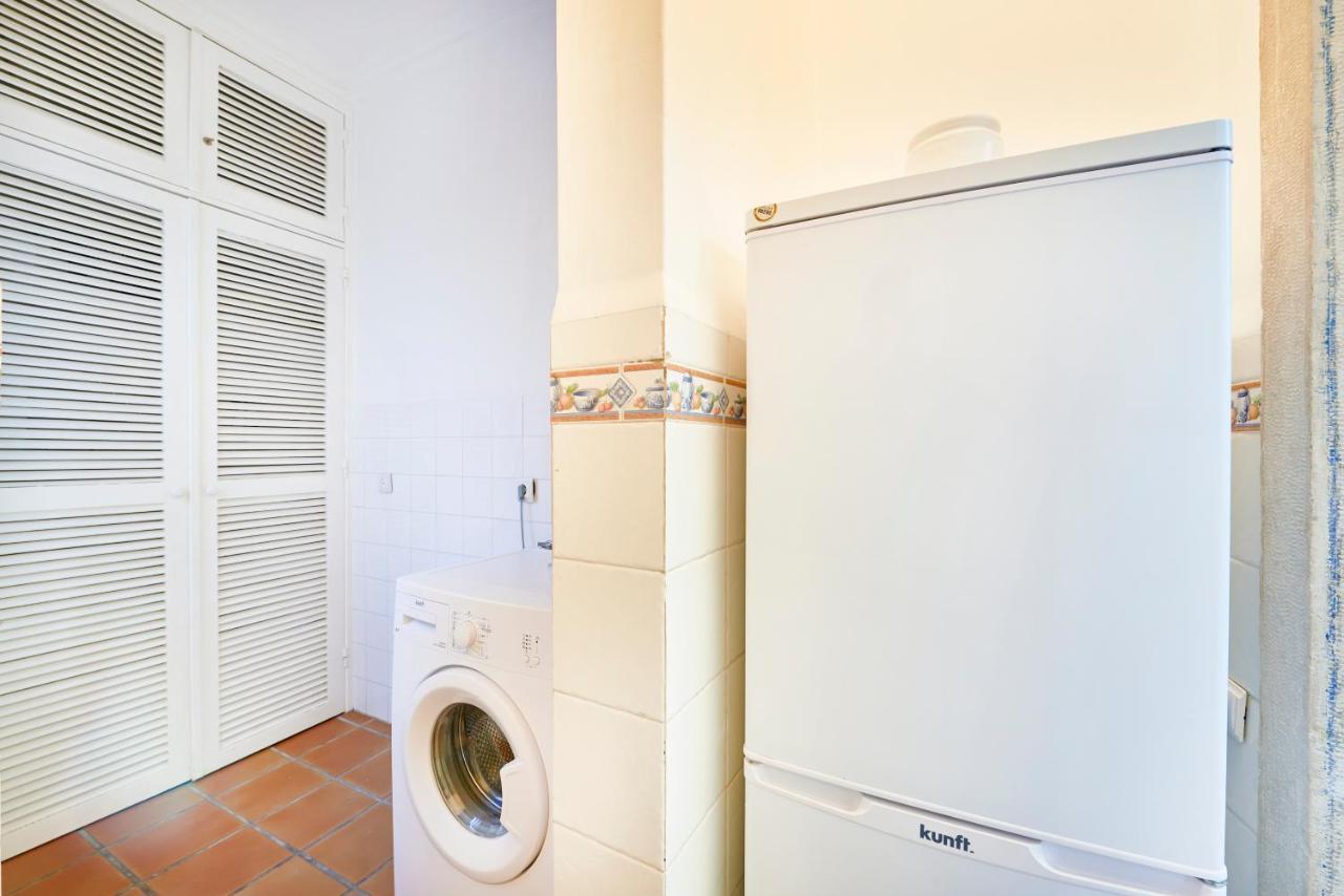 Spacious Bairro Alto Apartment With Courtyard, By Timecooler Lisboa Dış mekan fotoğraf